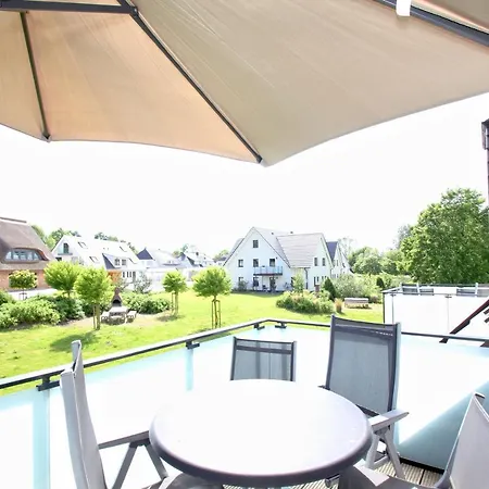 Strandnahe Rex Rugia: Balkon & Wellness-zugang Lobbe