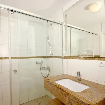 Apartment Strandnahe Rex Rugia: Balkon & Wellness-zugang