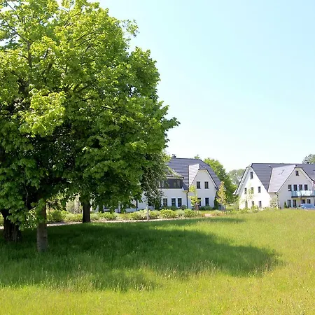 Strandnahe Rex Rugia: Balkon & Wellness-zugang Lobbe
